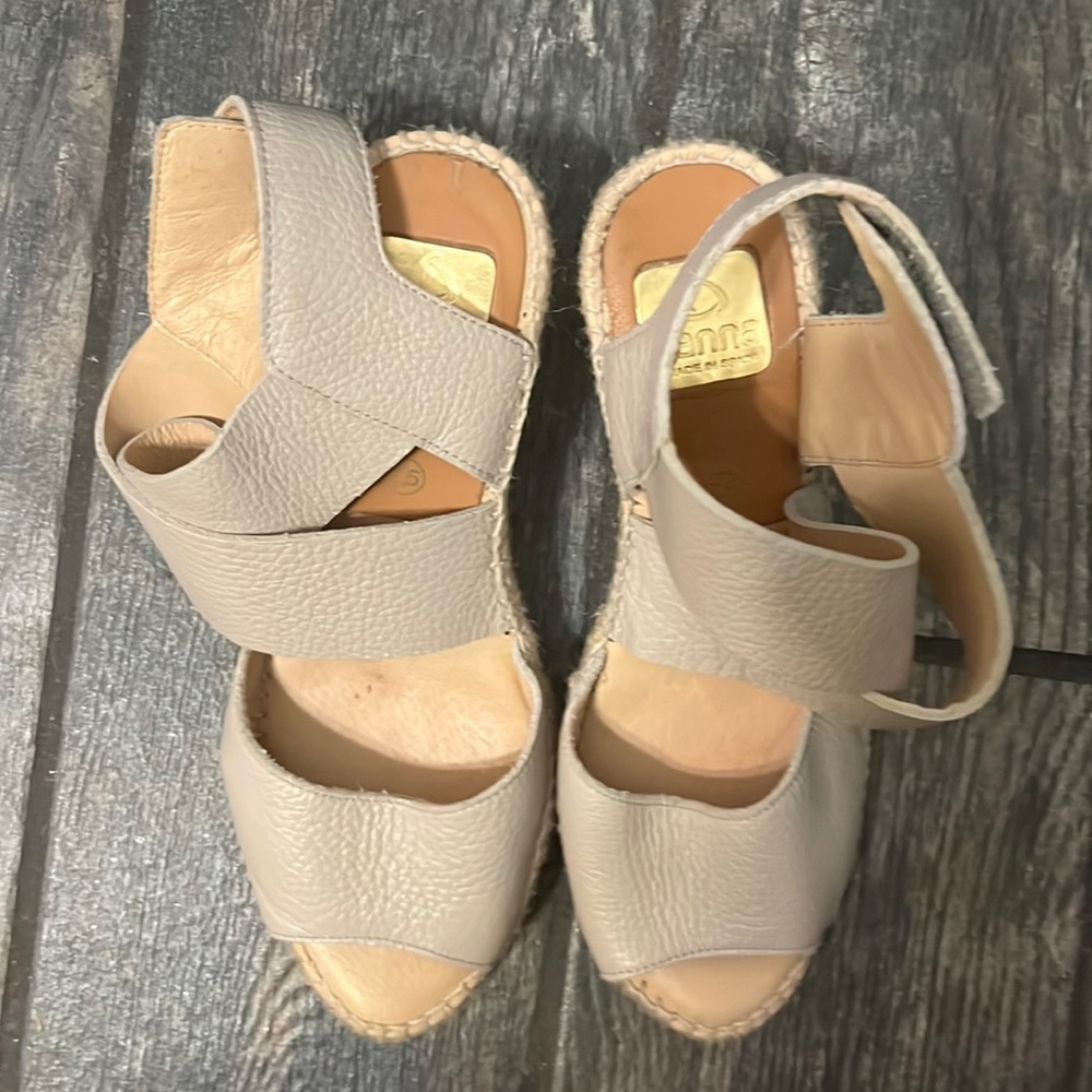 Kanna Suede Wedges